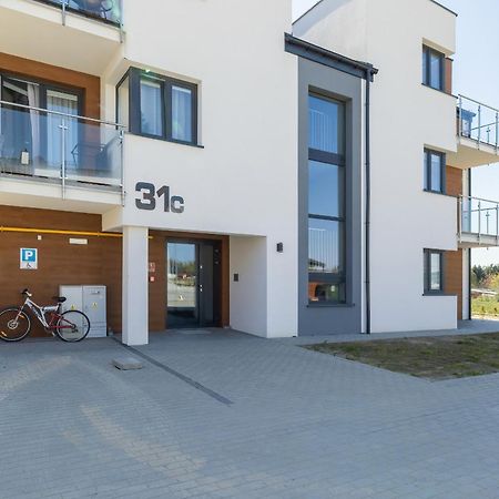 Nadmorski Apartament Z Parkingiem W Ustroniu Morskim By Noclegi Renters 尤斯托尼莫斯基 外观 照片